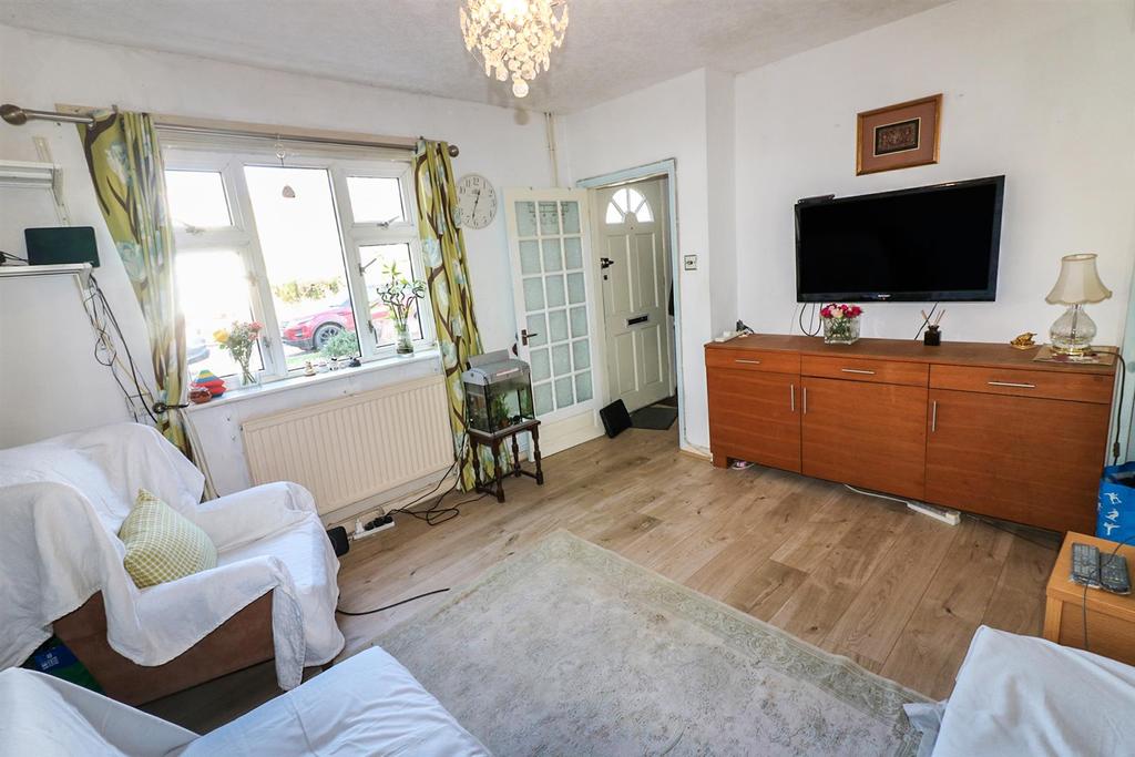 Tower Road, Codicote, Herts, SG4 3 bed terraced house £365,000