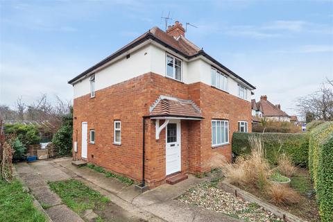24 Ashenden Road, Guildford, GU2 7XE