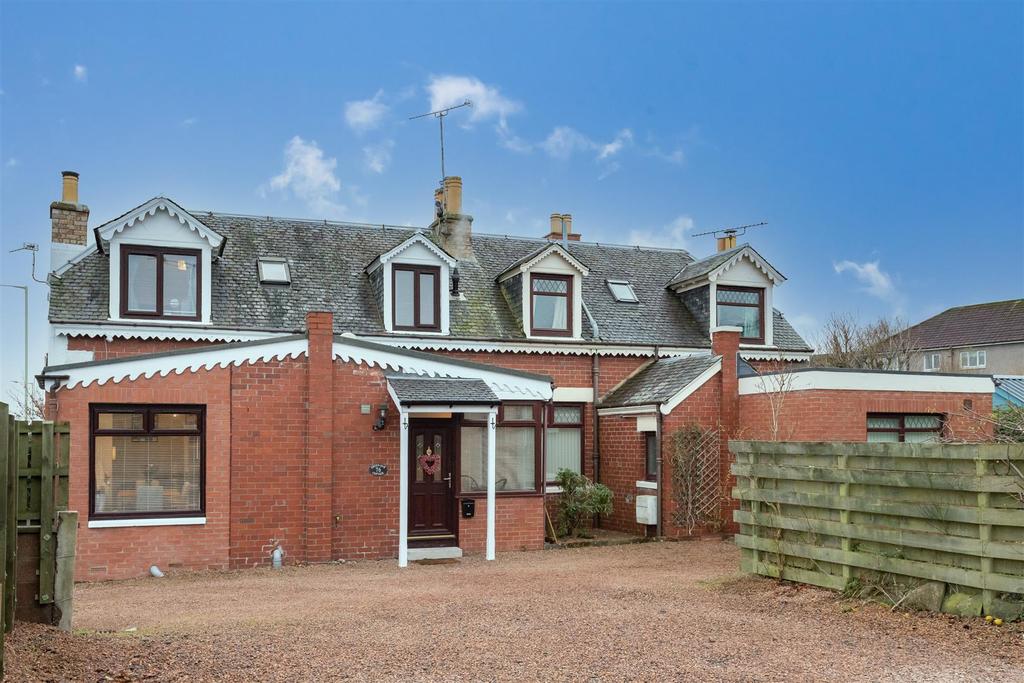 Burghmuir Road, Perth 2 bed semidetached house £178,500