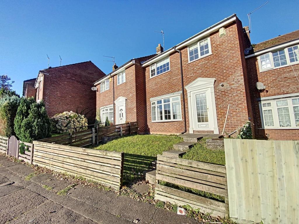 Glyn Eiddew, Pentwyn, Cardiff 3 bed terraced house £250,000
