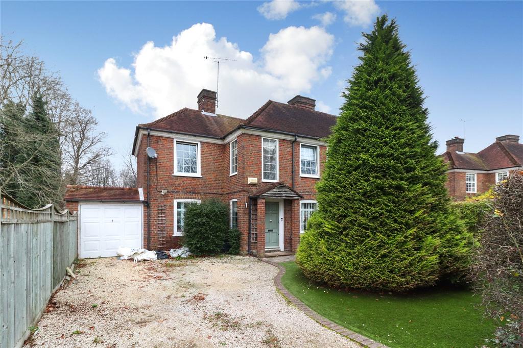 Maxwell Road, Beaconsfield... 3 bed semidetached house £800,000