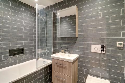 Flat 3, 3a Athenaeum Road, London, N20 9AA