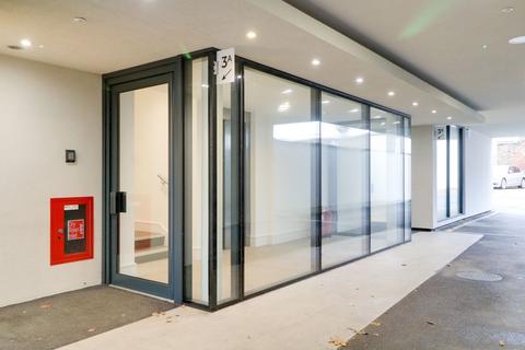 Flat 3, 3a Athenaeum Road, London, N20 9AA
