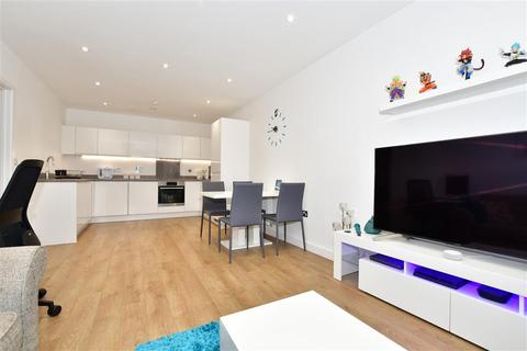1 bedroom apartment for sale - Fullwell Avenue, Clayhall, Ilford, Essex