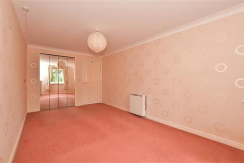 2 bedroom flat for sale - Stafford Road, Caterham, Surrey