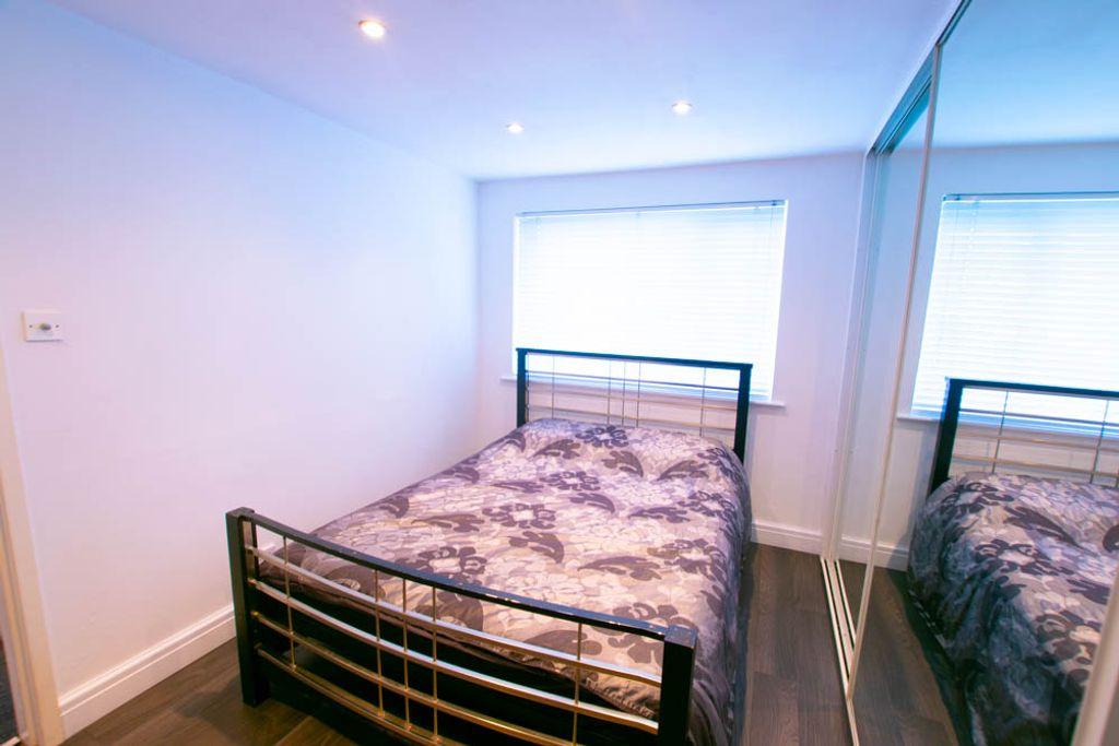 Bedroom 2 (Double)