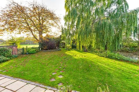 2, Moat Court Kings End Road, Powick, Worcester, WR2 4RE