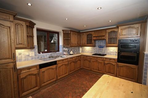 8 Chapel Grange, Turton, Bolton, BL7 0NL