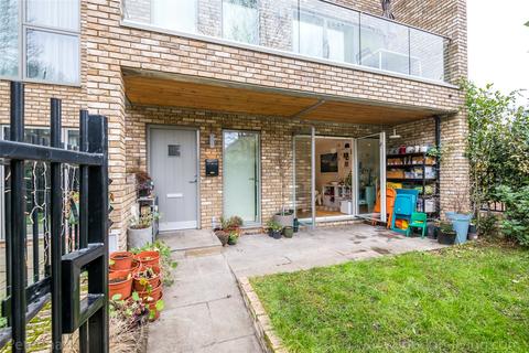 Apartment 15, 67 Green Dale, London, SE5 8JZ
