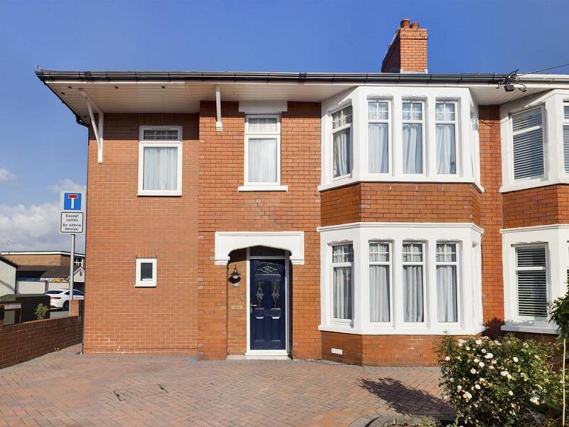 Homelands Road, Birchgrove, Cardiff. CF14 1UJ 4 bed semidetached house