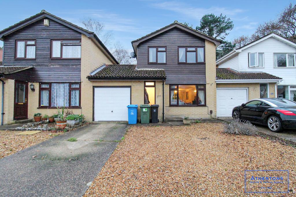 Hasler Road, Poole, BH17 3 bed link detached house £365,000