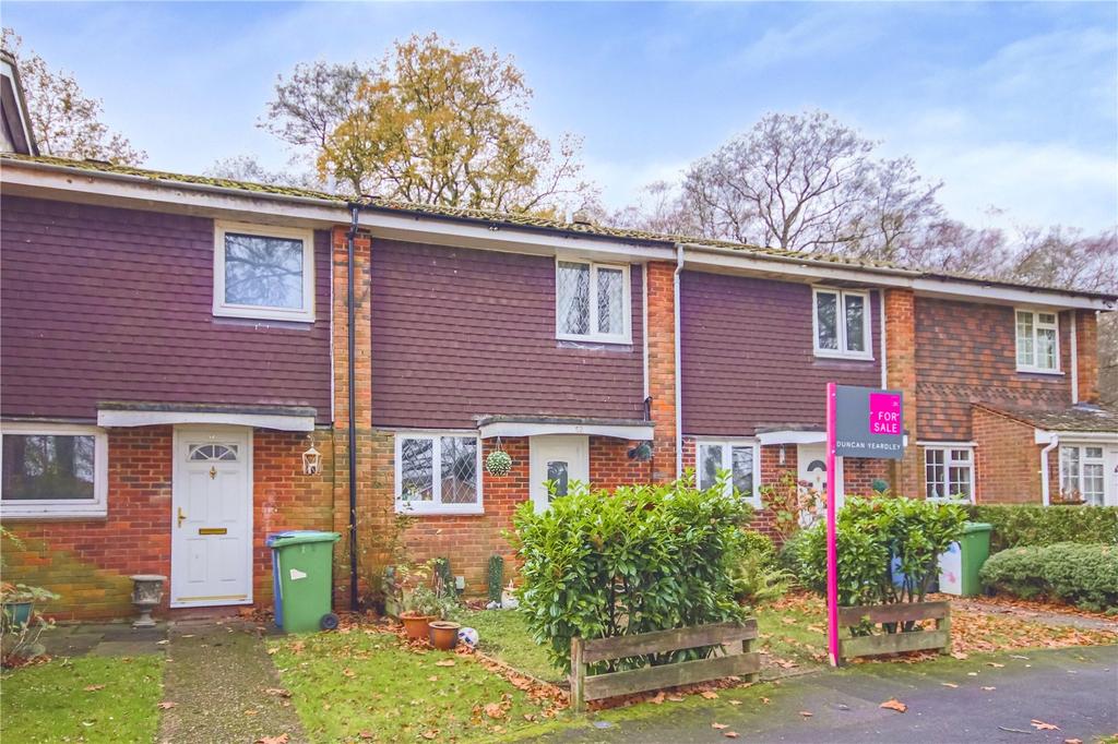 Madingley, Bracknell, RG12 3 bed terraced house £325,000