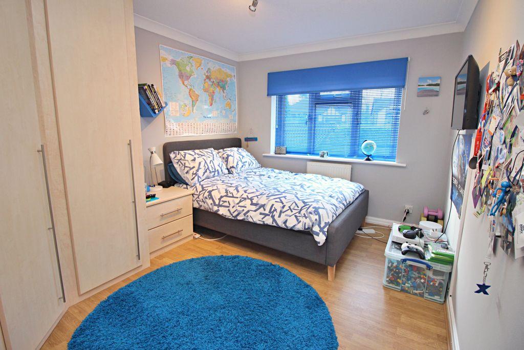 Bedroom 2 (Double)
