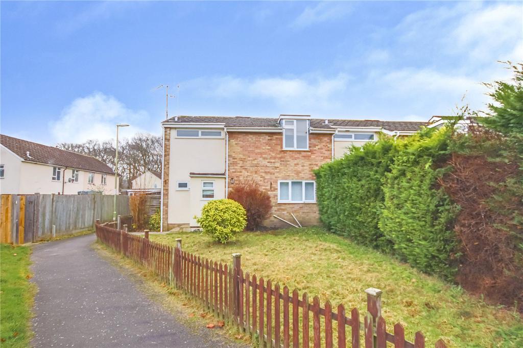 St Marys Road, Hartley Wintney... 3 bed terraced house £350,000