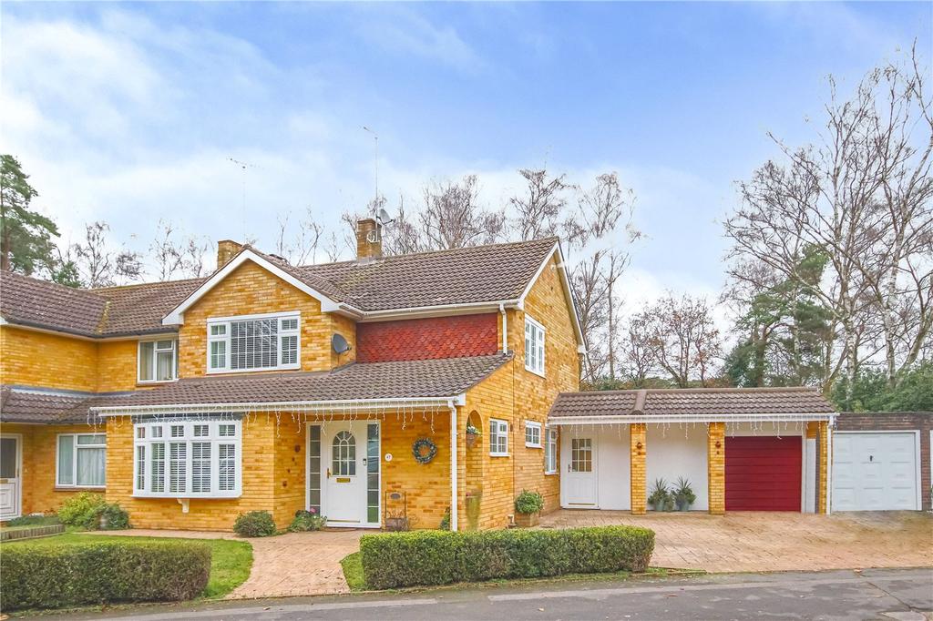 Nightingale Crescent, Bracknell, RG12 3 bed semidetached house £575,000