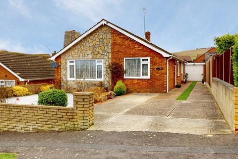 4 bedroom bungalow for sale - Hillbarn Avenue, Sompting, West Sussex, BN15