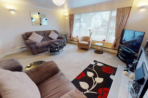 4 bedroom bungalow for sale - Hillbarn Avenue, Sompting, West Sussex, BN15