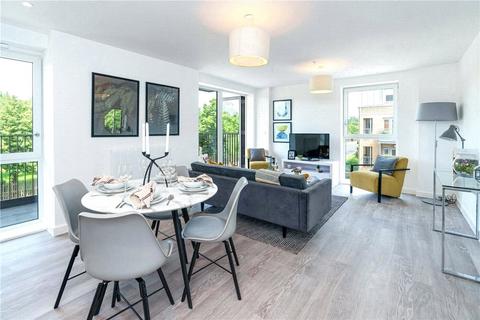 3 bedroom apartment to rent, Seven Sisters Road, London, N4