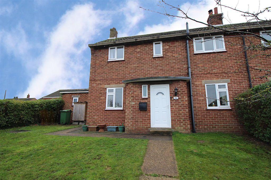 Hillside, Ancaster, Grantham NG32 3PX 3 bed semidetached house £185,000