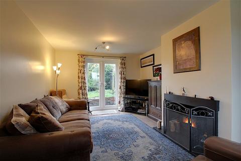 12 Hillside, Ancaster, Grantham, NG32 3PX