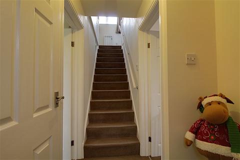 12 Hillside, Ancaster, Grantham, NG32 3PX
