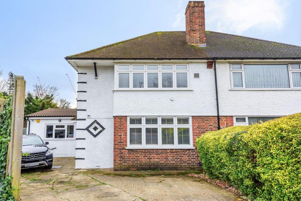 Kidbrooke Way, Blackheath 4 bed semidetached house £700,000