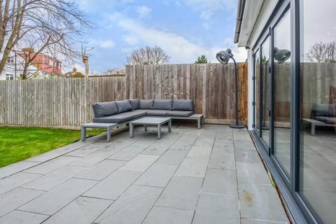 20 Kidbrooke Way, London, SE3 0JB