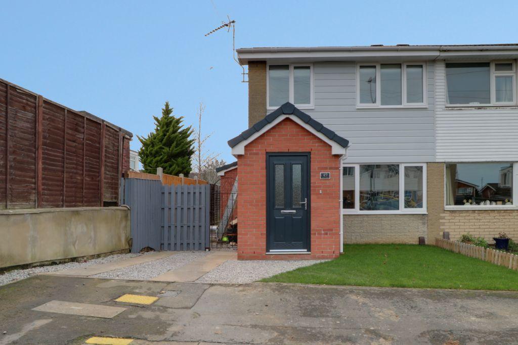 Valley Road, Grantham NG31 7NE 3 bed semidetached house £175,000