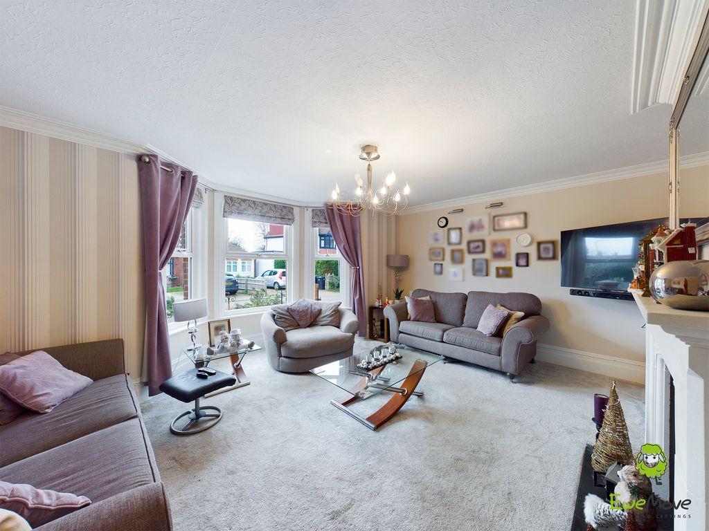 Mackenders Lane, Aylesford ME20 7HZ 4 bed semidetached house £600,000
