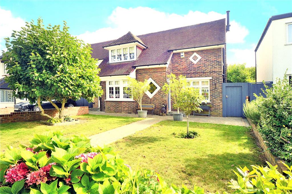 Waterer Rise, Wallington, SM6 4 bed detached house £1,250,000