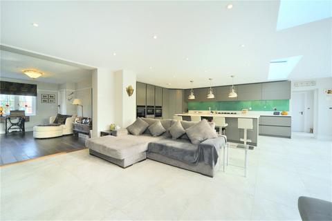 24 Waterer Rise, Wallington, SM6 9DN