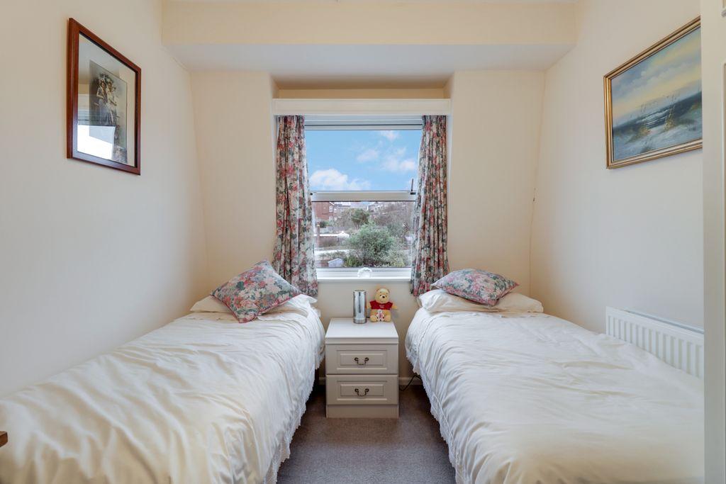 Bedroom 2 (Double)