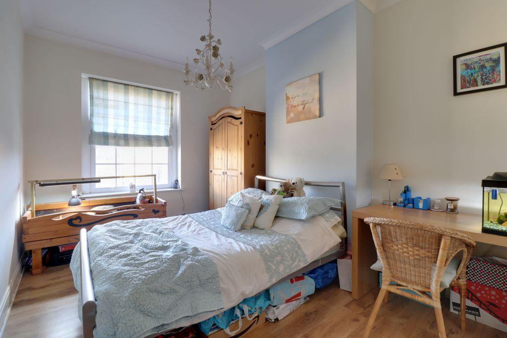 Bedroom 2 (Double)