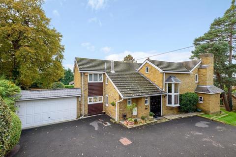 15 Trystings Close, Claygate, Esher, KT10 0TF
