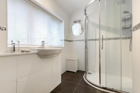 15 Trystings Close, Claygate, Esher, KT10 0TF