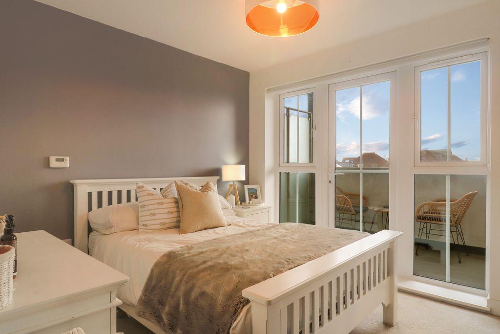 Bedroom 1 (Double)