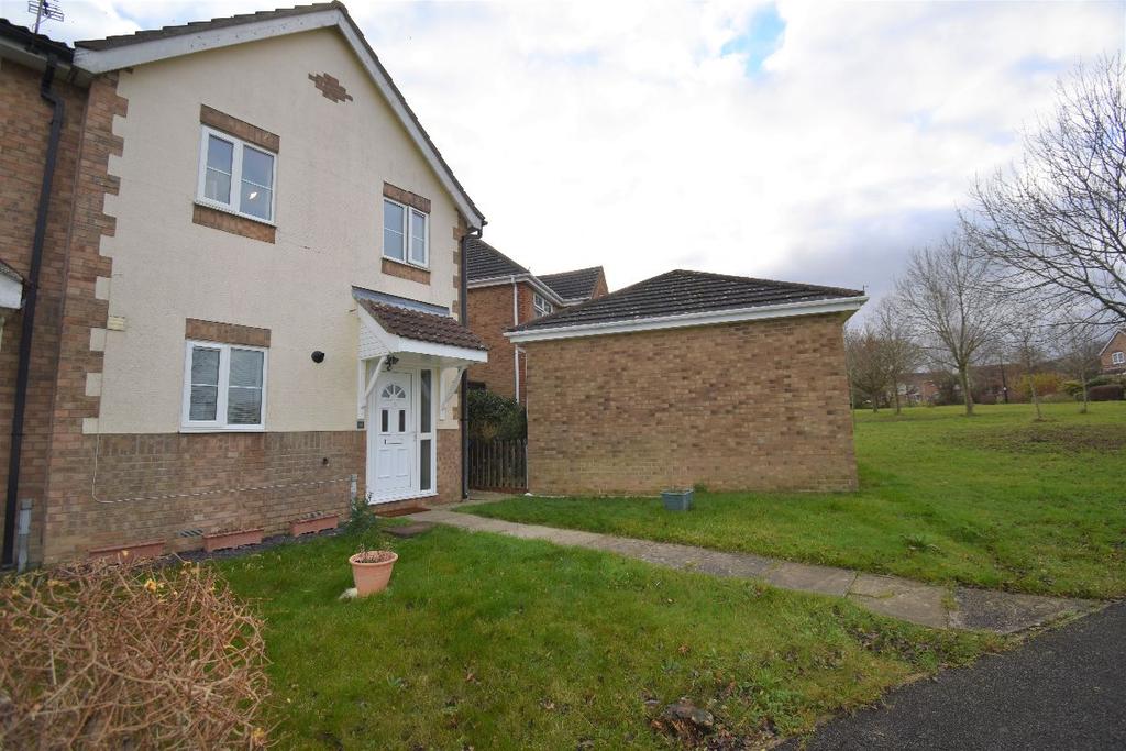 Henderson Close, Haverhill 3 bed end of terrace house £260,000