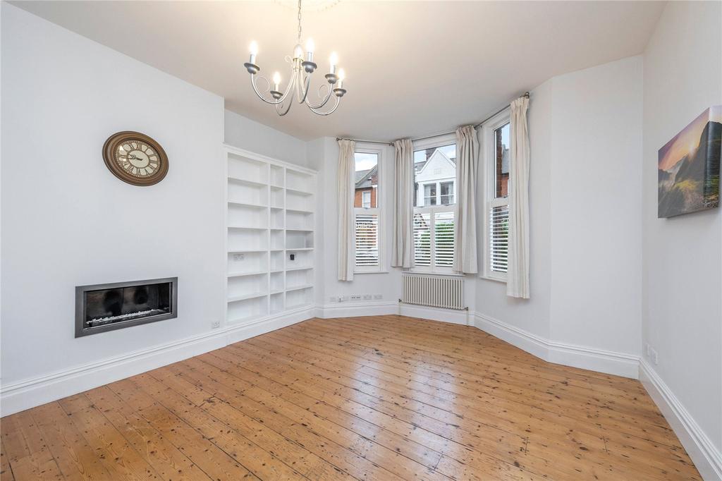 Oakhill Road, Putney, London 2 bed flat £700,000