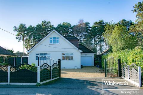 5 bedroom bungalow for sale - Church Road, Ferndown, BH22