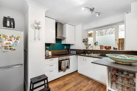 116 Whitlock Drive, London, SW19 6SN