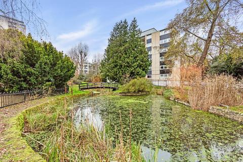 116 Whitlock Drive, London, SW19 6SN