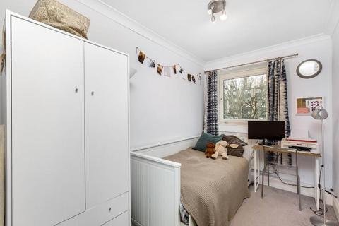 116 Whitlock Drive, London, SW19 6SN
