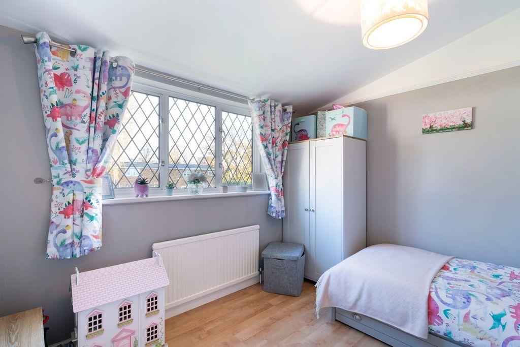 Bedroom 2 (Double)