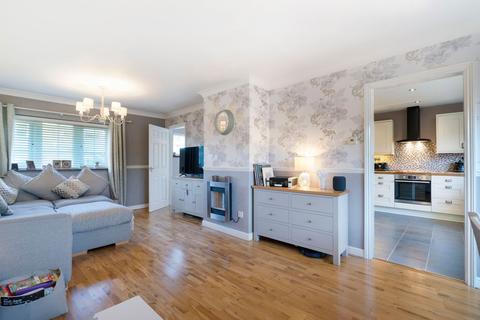 72 Leaves Spring, Stevenage, SG2 9BH
