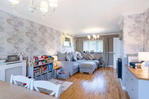 72 Leaves Spring, Stevenage, SG2 9BH