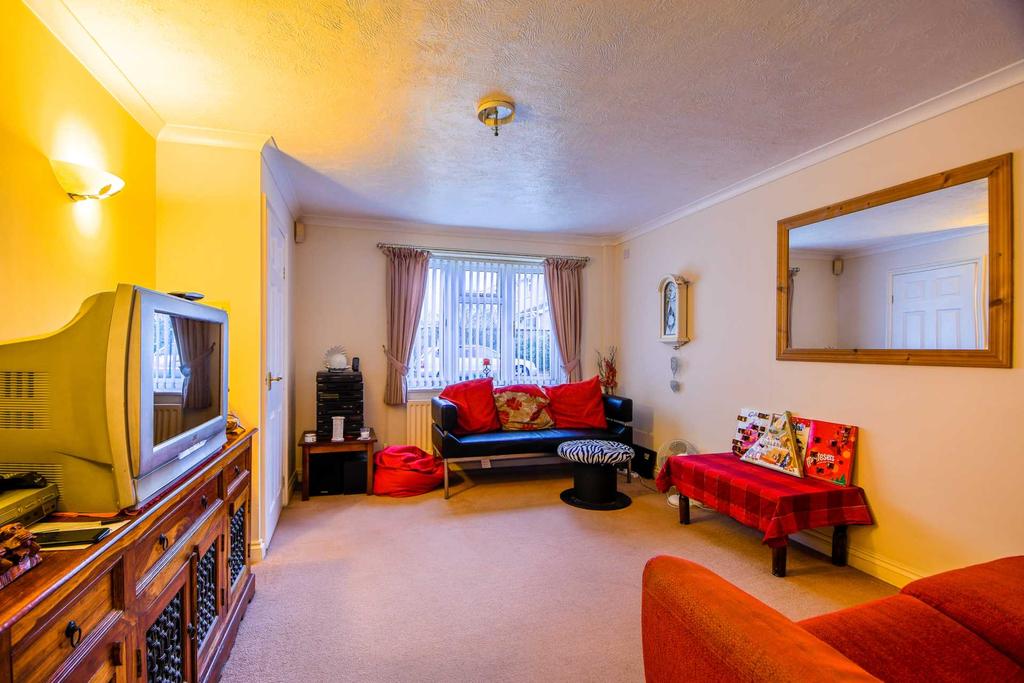 Sorrel Drive, Eastbourne 3 bed detached house £330,000