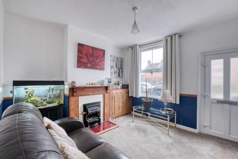 37 Middle Road, Worcester, WR2 4HT