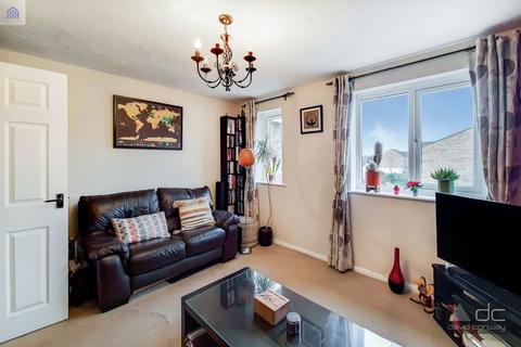 1 bedroom flat for sale - Thanet House, Explorer Drive, Watford, WD18 6GL
