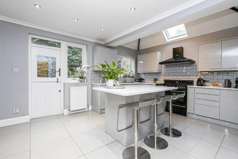 2 Broadmead Road, Woodford Green, IG8 0AY