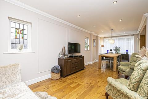 2 Broadmead Road, Woodford Green, IG8 0AY